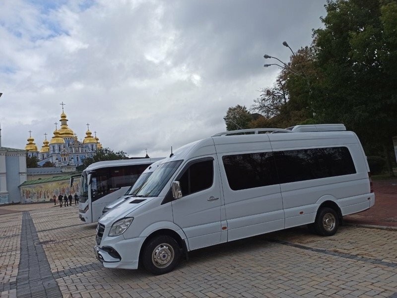 Ритуальный автобус на похороны в Киеве